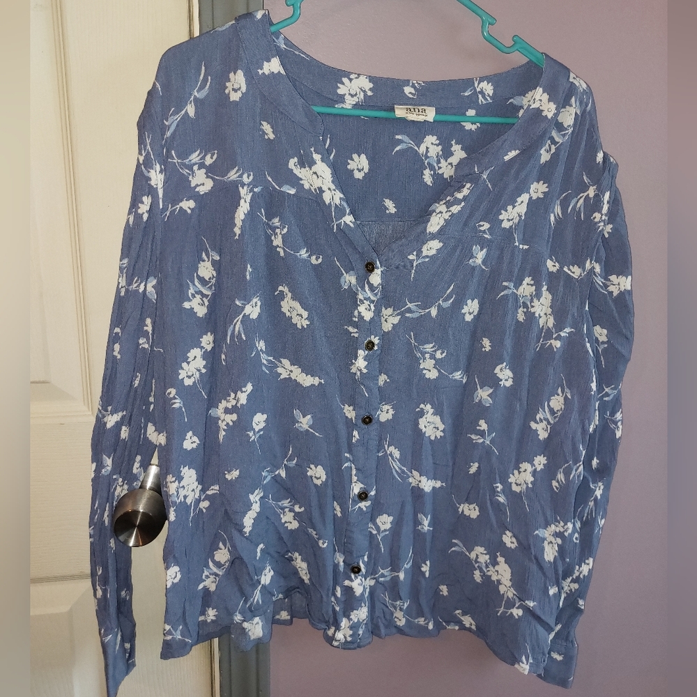 ANA Light Blue floral top XXL